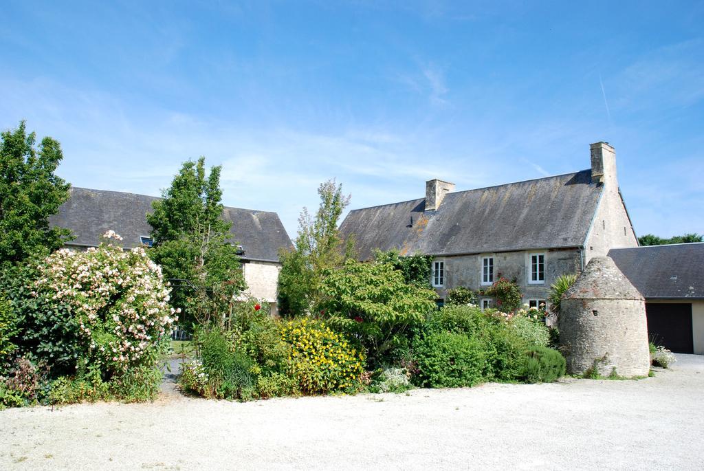 D'hotes Les Pieris Bed & Breakfast Grandcamp-Maisy